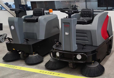 揚(yáng)子洗地機(jī)與掃地機(jī)有什么區(qū)別副本 揚(yáng)子洗地機(jī)與掃地機(jī)有什么區(qū)別副本.jpg